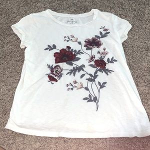 American Eagle Embroidered floral tee